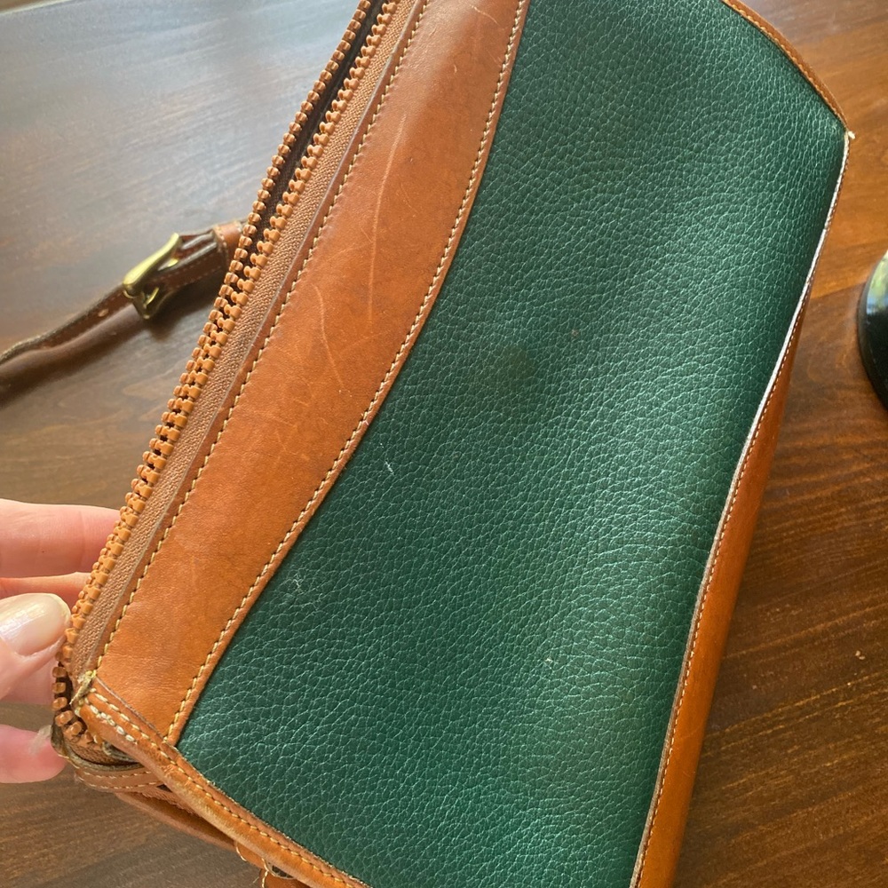Dooney & Bourke Classic Vintage All-Weather Leather Handbag Green - Picture 2 of 9